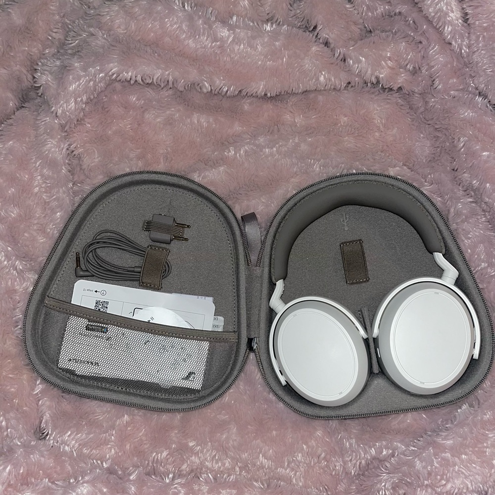 Sennheiser Momentum 4 Headphones